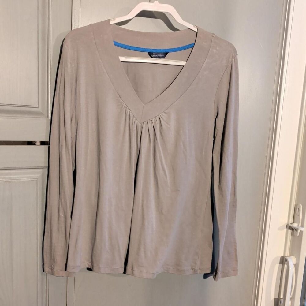 Tresics Women's Grey Shirt